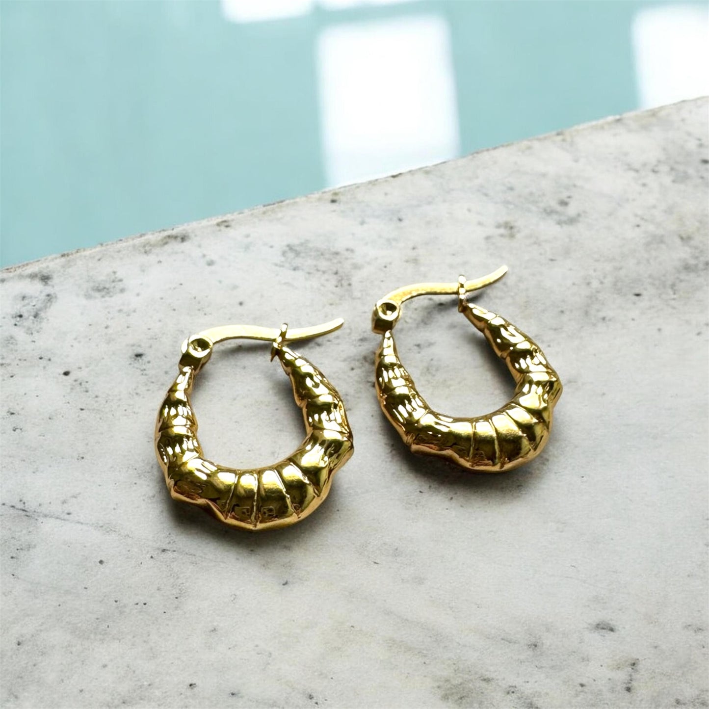 GOLD LOVE