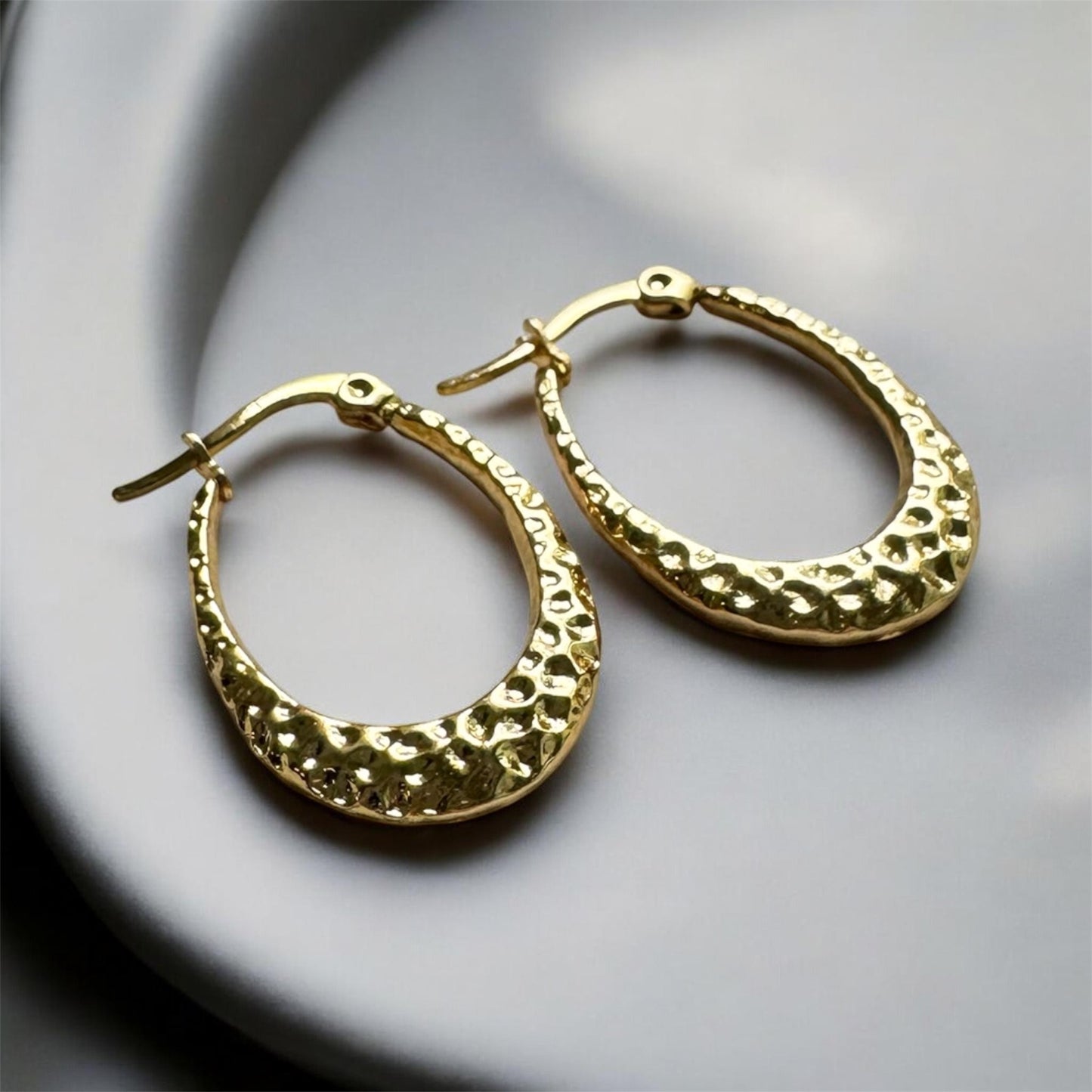 GOLD LOVE